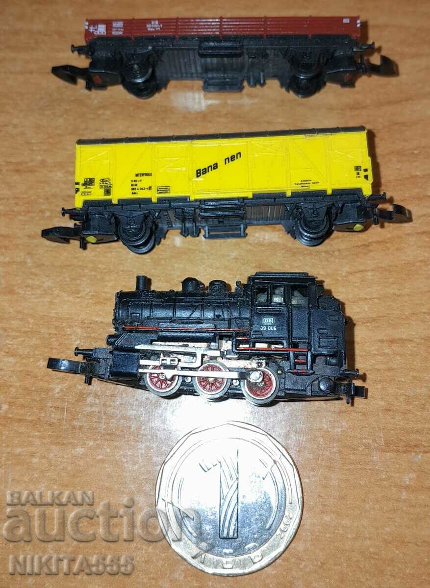 Auction  MÄRKLIN Small Train - Steam Locomotive DB 030, No. 39003