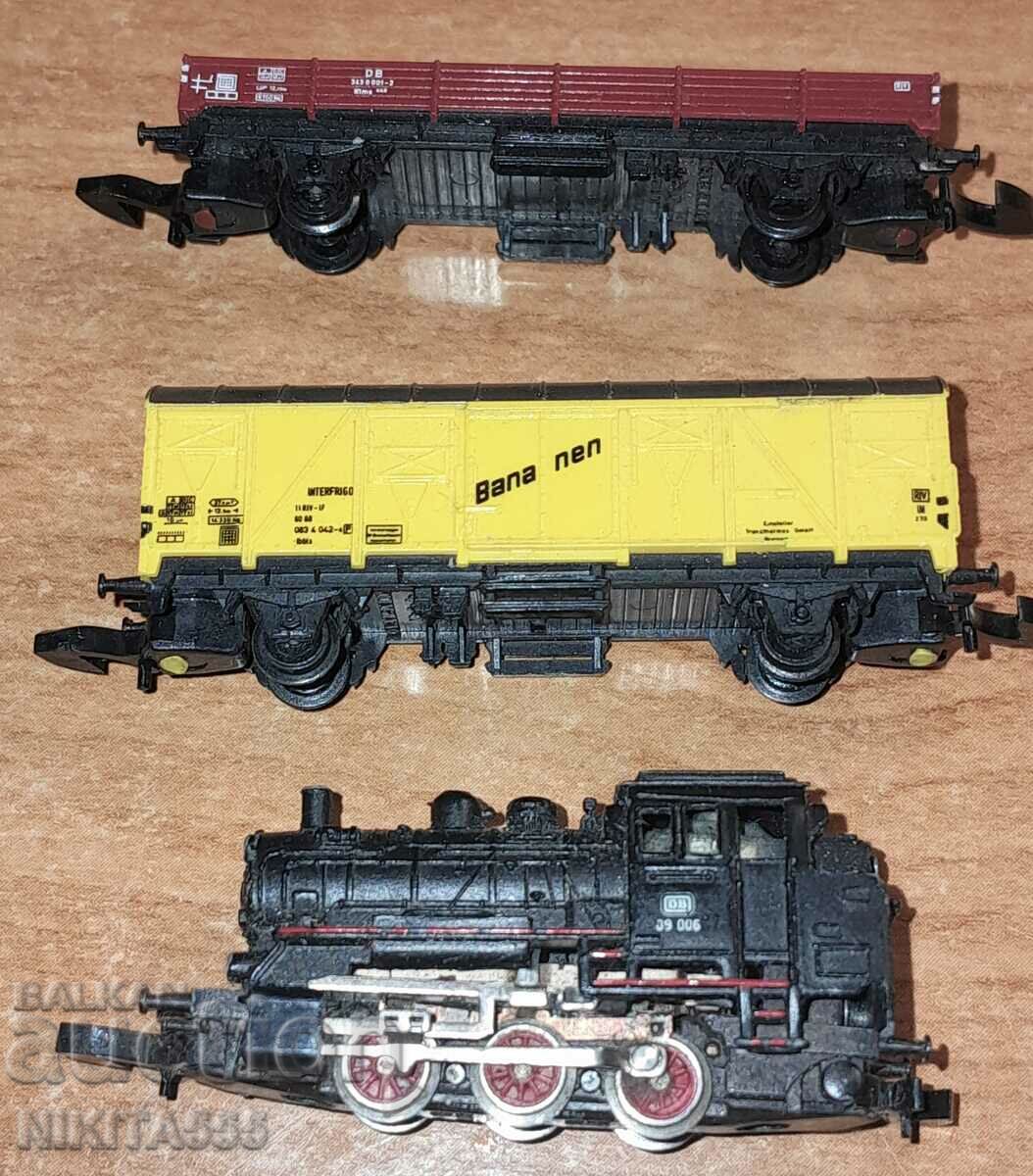 Delivery of MÄRKLIN Small Train - Steam Locomotive DB 030, No. 39003