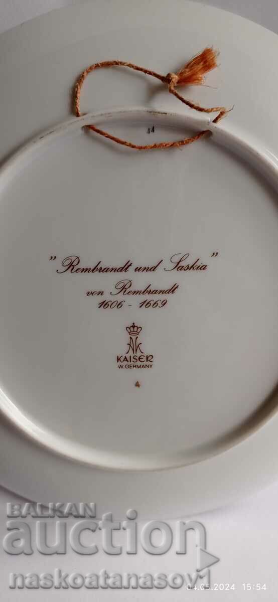 Licitație Placă de perete din porțelan de colecție Licitație Placă de perete din porțelan de colecție