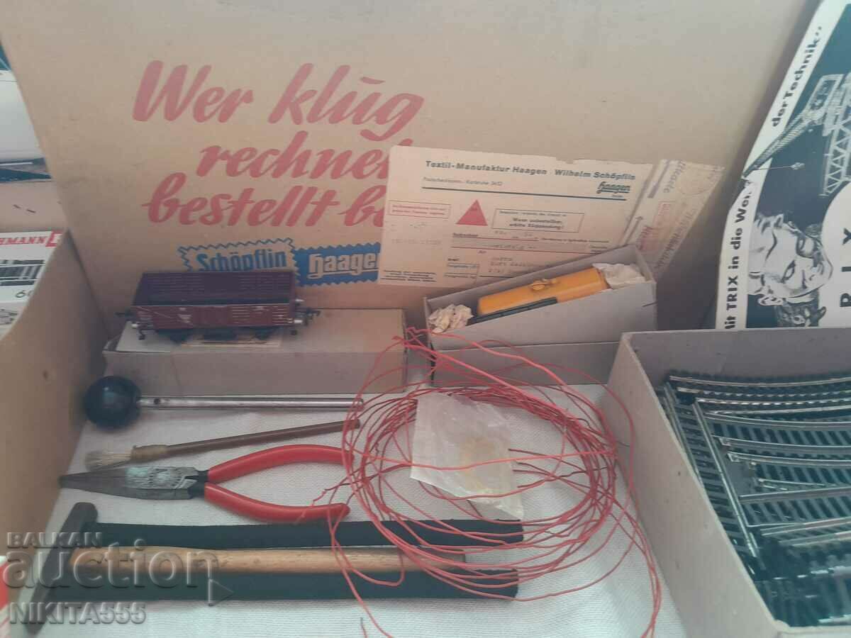 Delivery of Parts, tools, etc., for collectible trains Delivery of Parts, tools, etc., for collectible trains