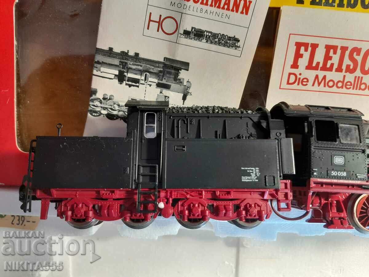 Locomotive Fleischmann 4175 HO Gauge Class BR 50 058 2-10-0 - 7 Locomotive Fleischmann 4175 HO Gauge Class BR 50 058 2-10-0 - 7