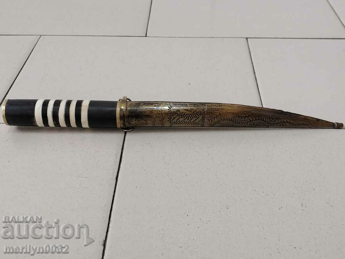 Auction An old dagger with a kaniya knife with a tanned buffalo horn blade Auction An old dagger with a kaniya knife with a tanned buffalo horn blade