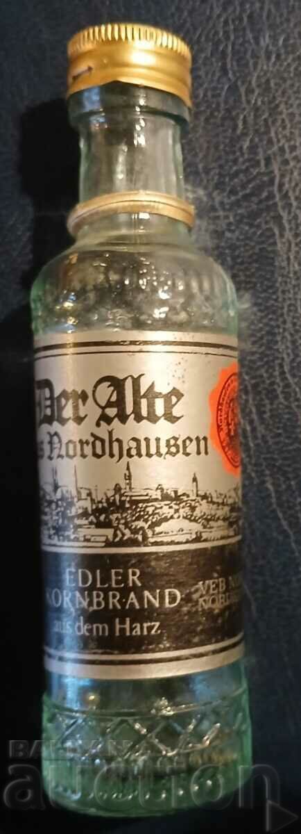 Sticla veche/cartuș de alcool Der Alte (coniac german)