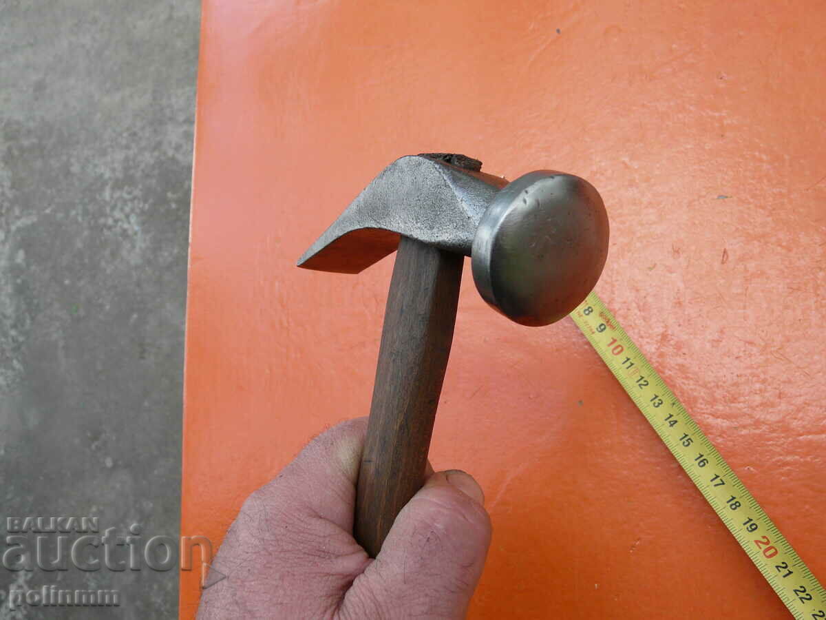 Auction Old cobbler's hammer - 266 Auction Old cobbler's hammer - 266