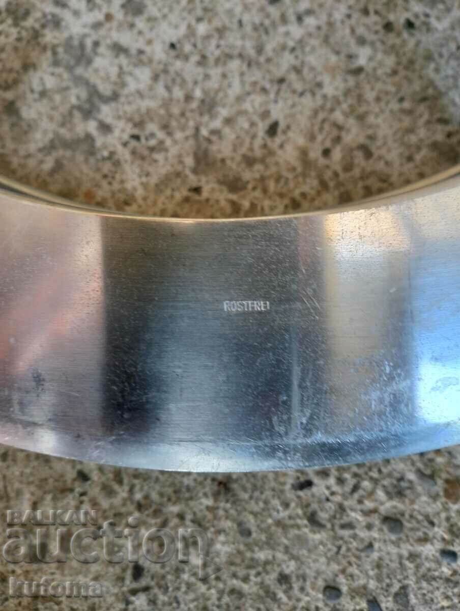 Delivery of Knife for cutting herbs and spices