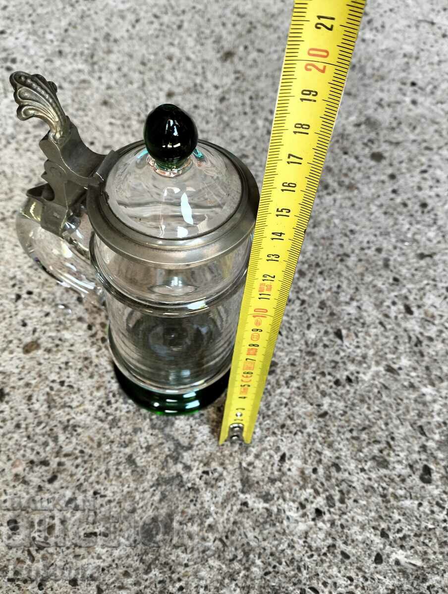 Auction A glass mug Auction A glass mug