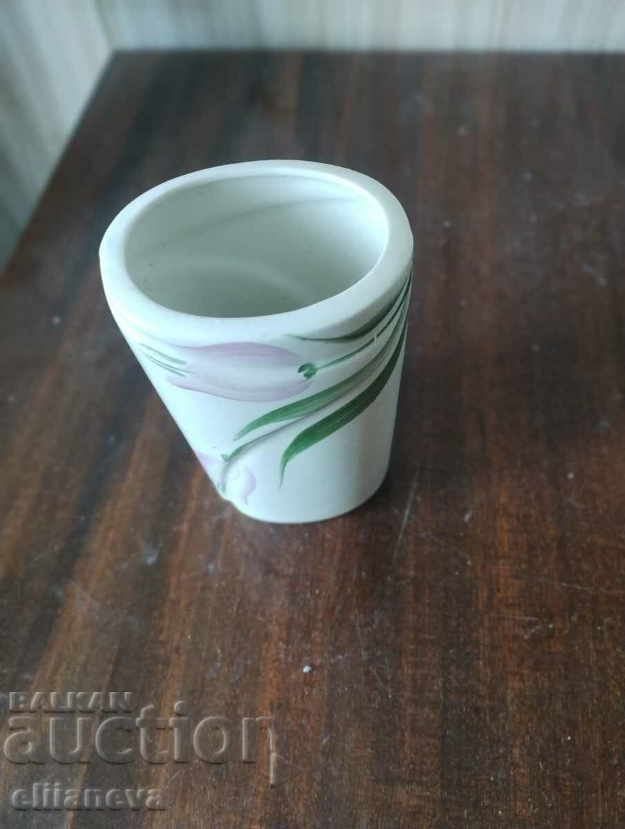 Auction A vase Auction A vase