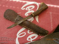 Παλιό πρωτόγονο ποιμενικό μαχαίρι