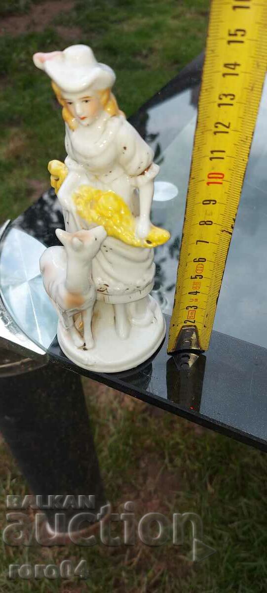 ПОРЦЕЛАНОВА СТАТУЕТКА - 5 ПОРЦЕЛАНОВА СТАТУЕТКА - 5