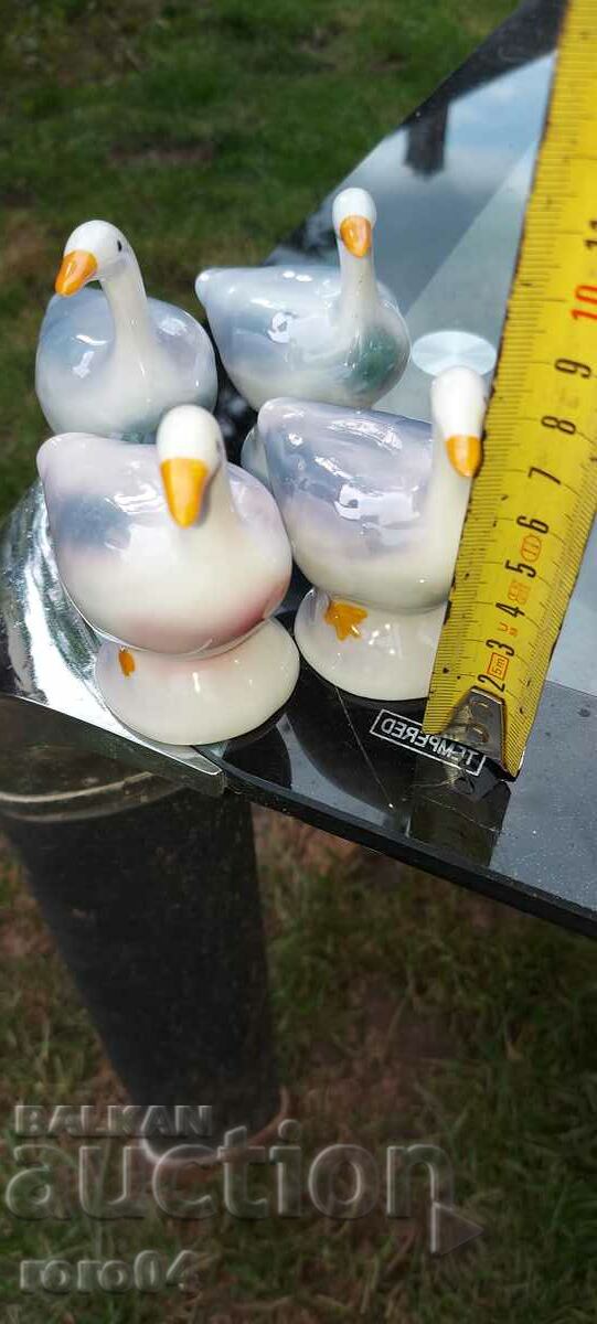 Доставка на ПОРЦЕЛАНОВИ СТАТУЕТКИ - 4 БРОЯ Доставка на ПОРЦЕЛАНОВИ СТАТУЕТКИ - 4 БРОЯ