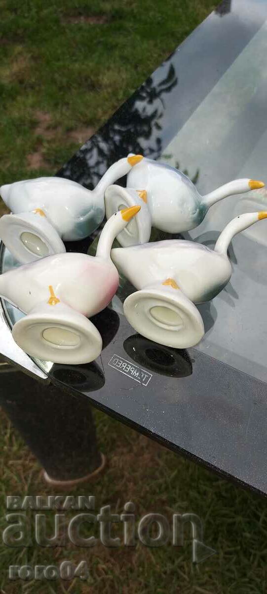 ПОРЦЕЛАНОВИ СТАТУЕТКИ - 4 БРОЯ - 5 ПОРЦЕЛАНОВИ СТАТУЕТКИ - 4 БРОЯ - 5