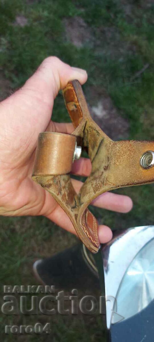 HOLSTER - LEATHER - TARIKATSKI - 6 HOLSTER - LEATHER - TARIKATSKI - 6