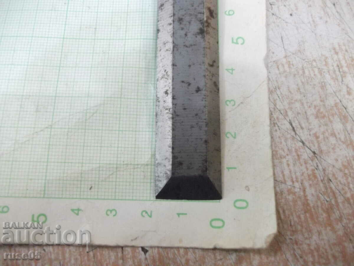 Delivery of Wood chisel