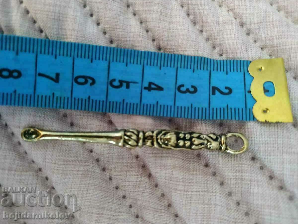 Auction EAR CLEANING SPOON 1. Souvenir or...Brass. Auction EAR CLEANING SPOON 1. Souvenir or...Brass.