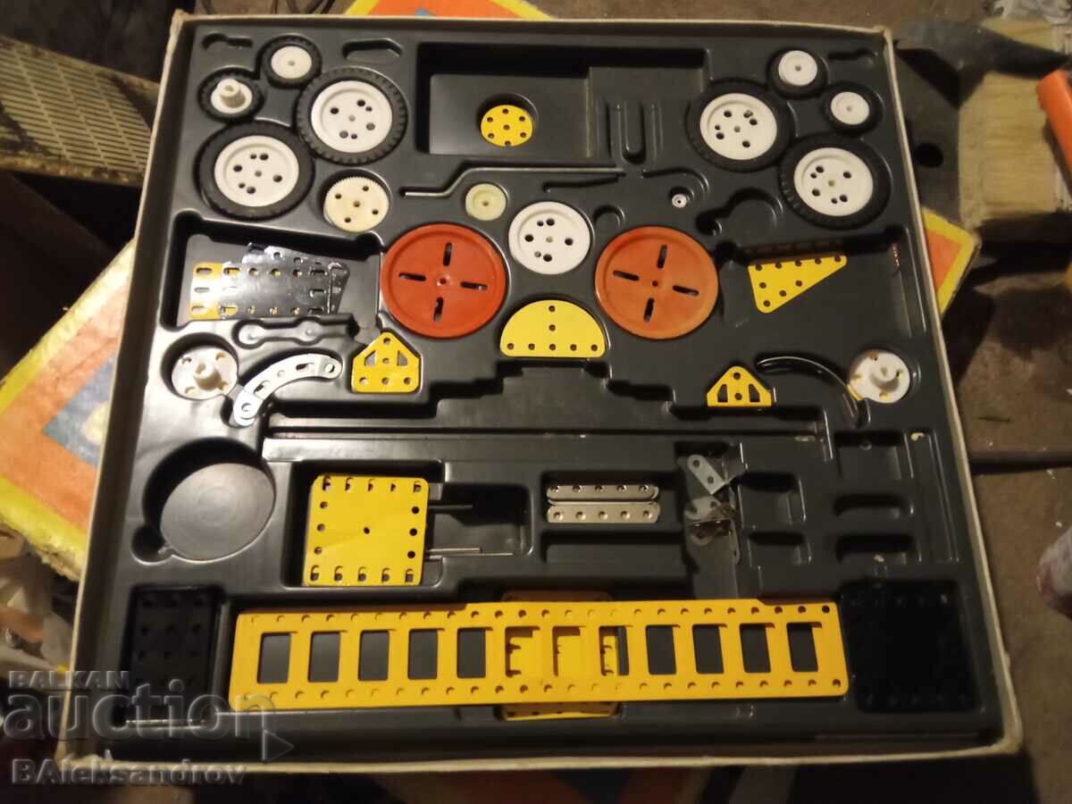 Auction Old metal constructor Auction Old metal constructor