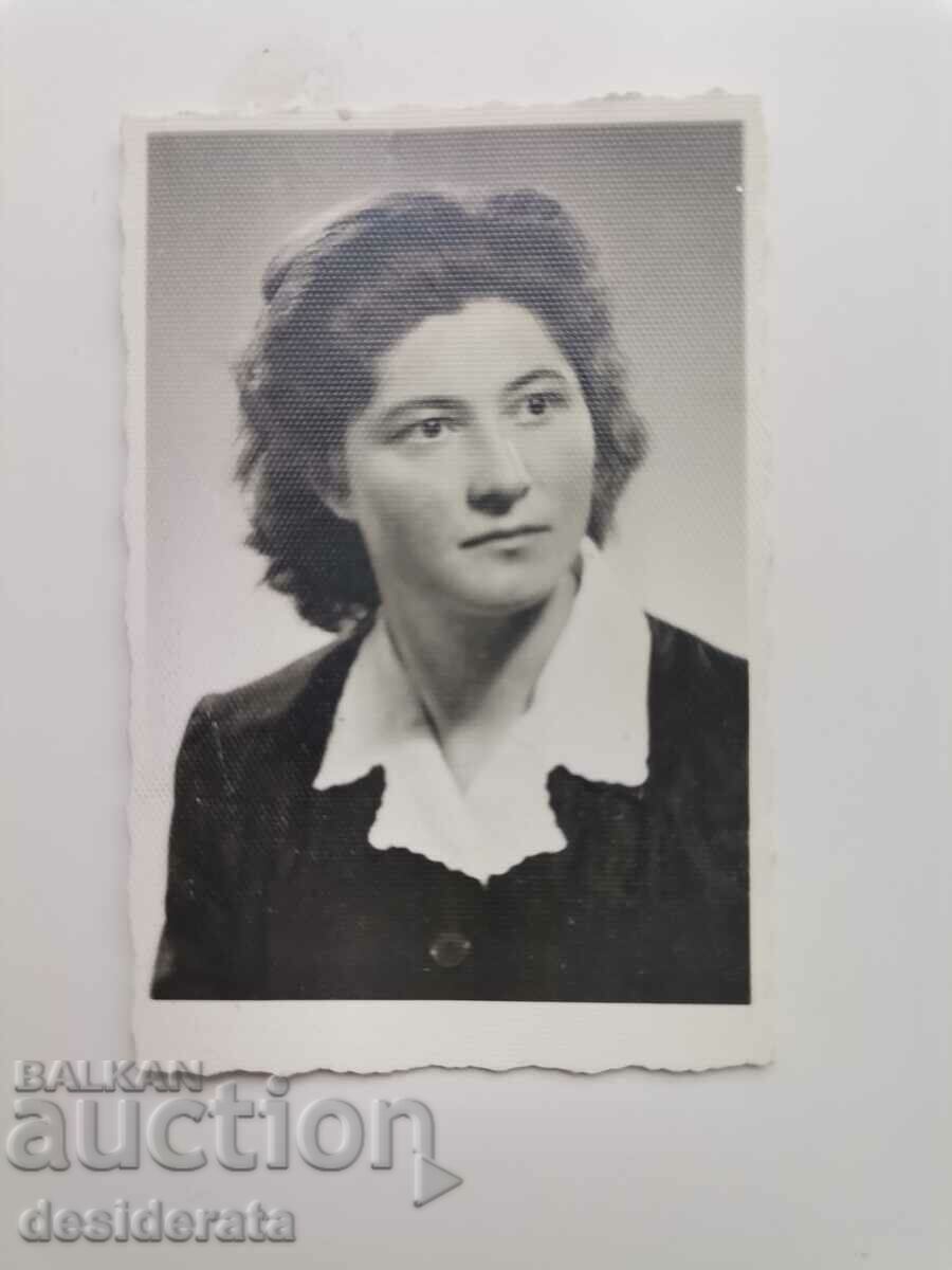 Παλιά φωτογραφία μιας γυναίκας από το Nevrokop