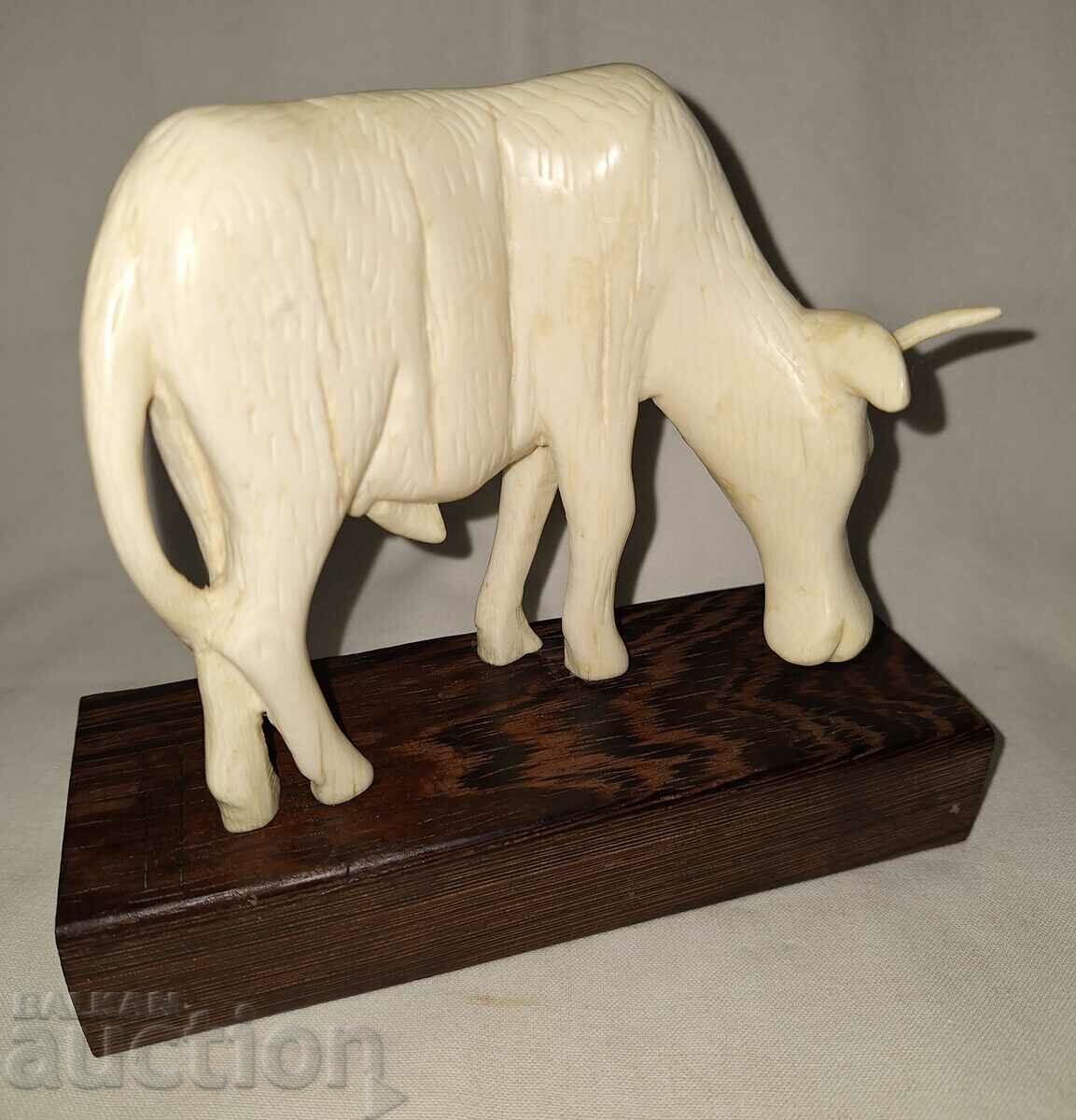 Vintage white bone plastic figure with price 110.00 BGN | € 56.24 Vintage white bone plastic figure with price 110.00 BGN | € 56.24