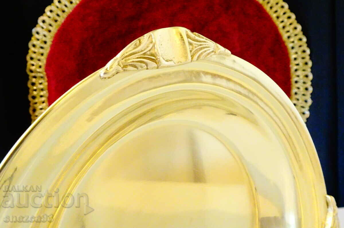 Scrumiera din bronz, relief. cu preț 19.00 BGN | € 9.71 Scrumiera din bronz, relief. cu preț 19.00 BGN | € 9.71