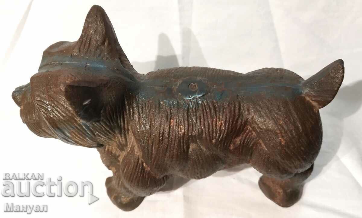 Delivery of Old, large, cast-iron limiter (protector) for a door. Delivery of Old, large, cast-iron limiter (protector) for a door.