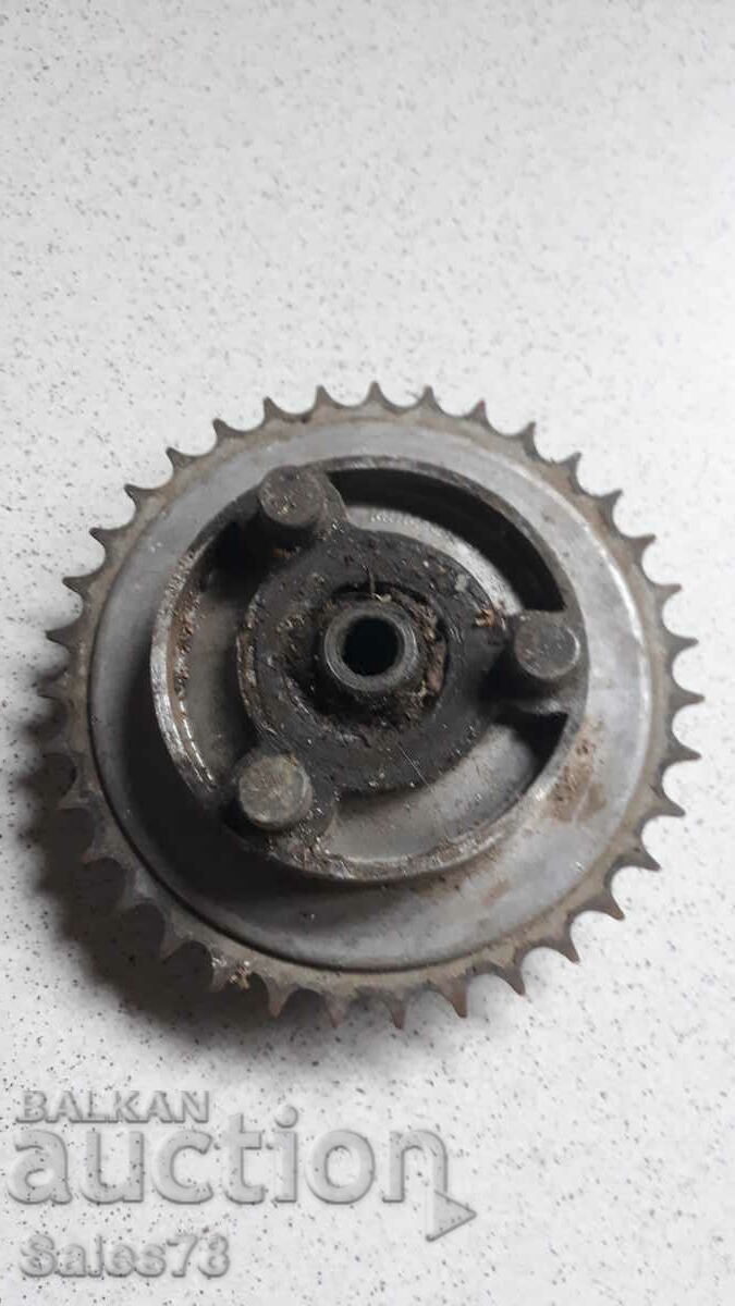 Πίσω γρανάζι για Balkan 50 με τιμή 20.00 BGN | € 10.23 Πίσω γρανάζι για Balkan 50 με τιμή 20.00 BGN | € 10.23