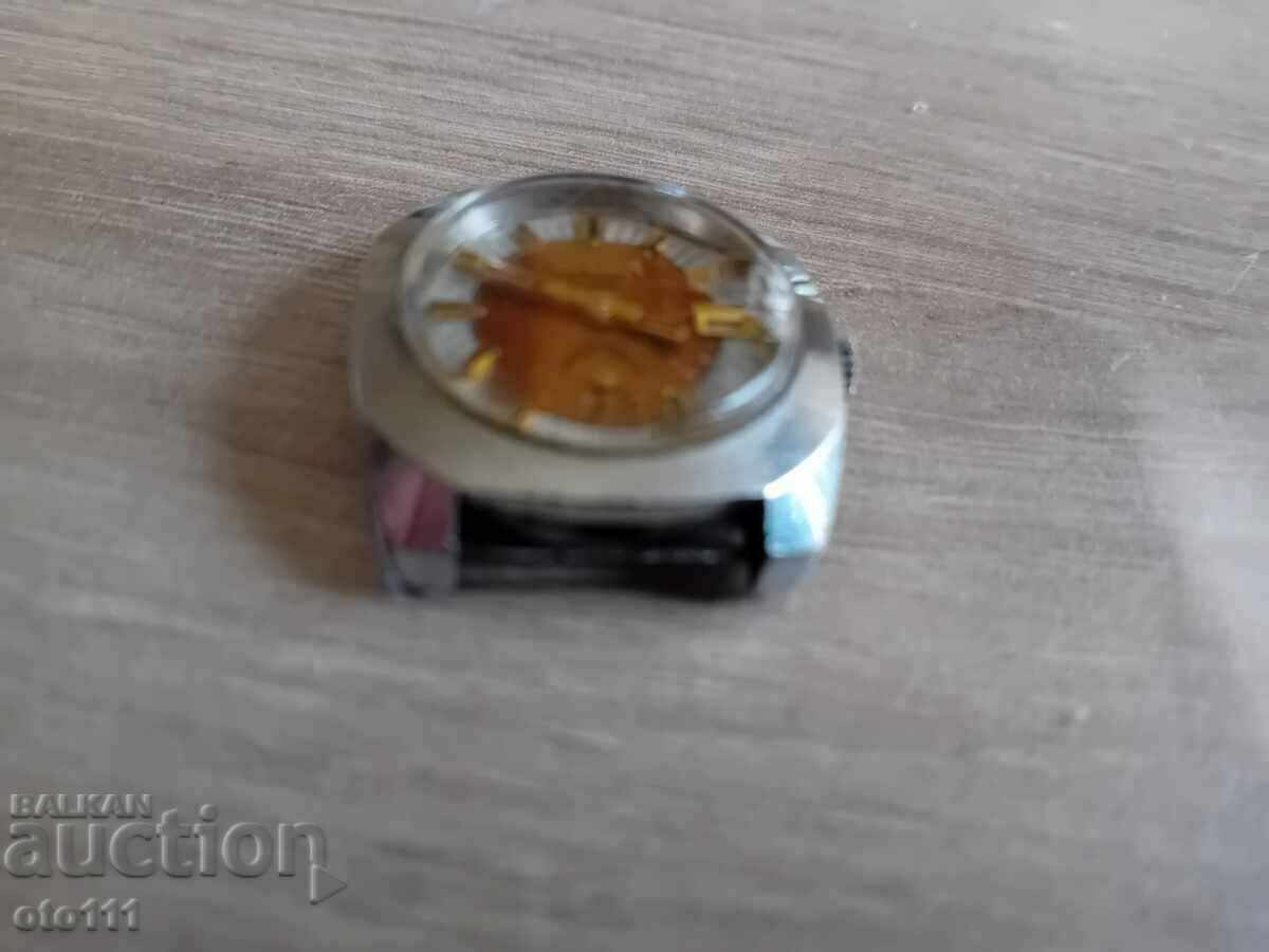 Delivery of WOMEN'S SWISS WATCH - VIALUX Delivery of WOMEN'S SWISS WATCH - VIALUX