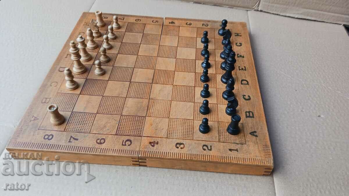 Auction Old wooden chess board Auction Old wooden chess board
