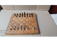 Tablă veche de șah din lemn