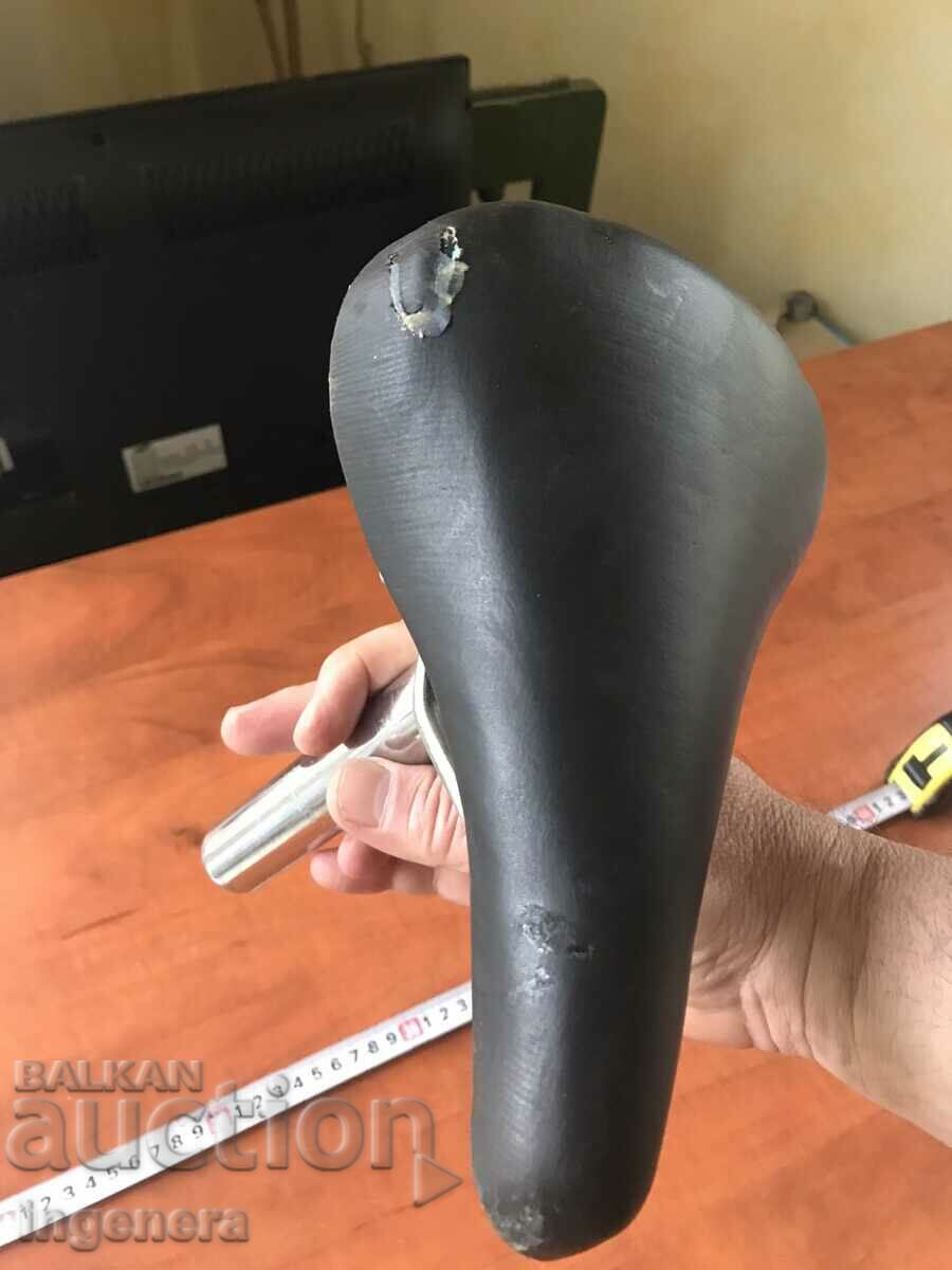 BICYCLE SEAT - 6
