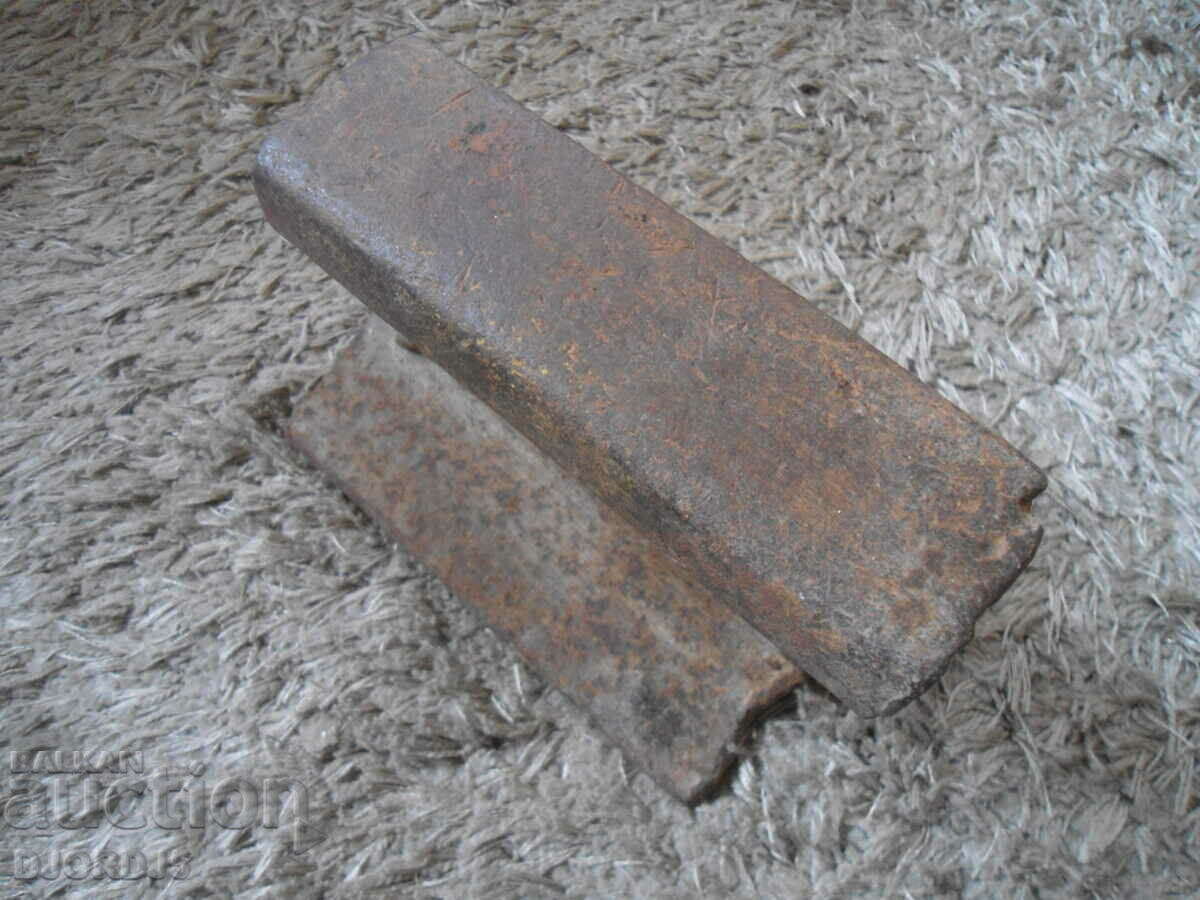 Auction Old rail anvil, 2.585 kg. Auction Old rail anvil, 2.585 kg.