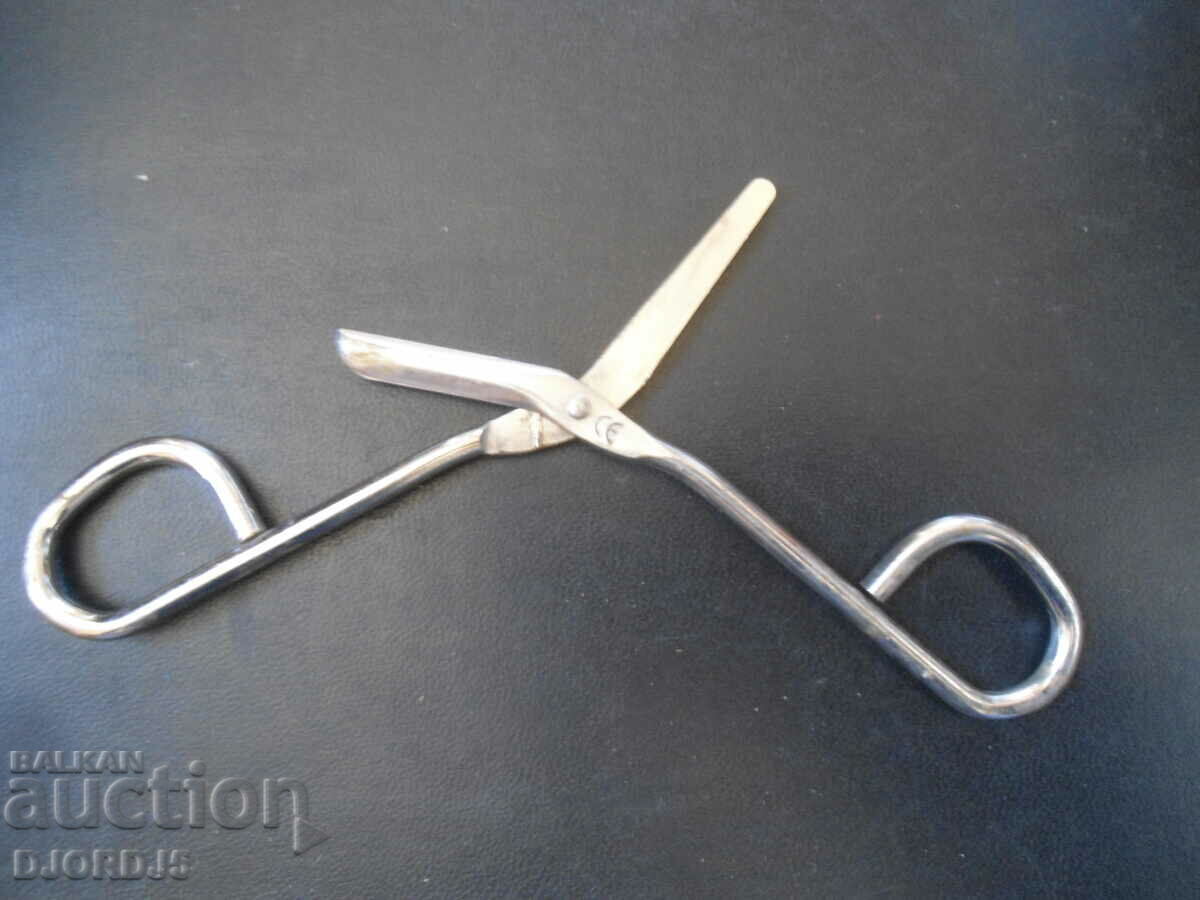 Old specialized scissors with price 4.00 BGN | € 2.05 Old specialized scissors with price 4.00 BGN | € 2.05
