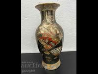 Handmade Chinese porcelain vase. #5369