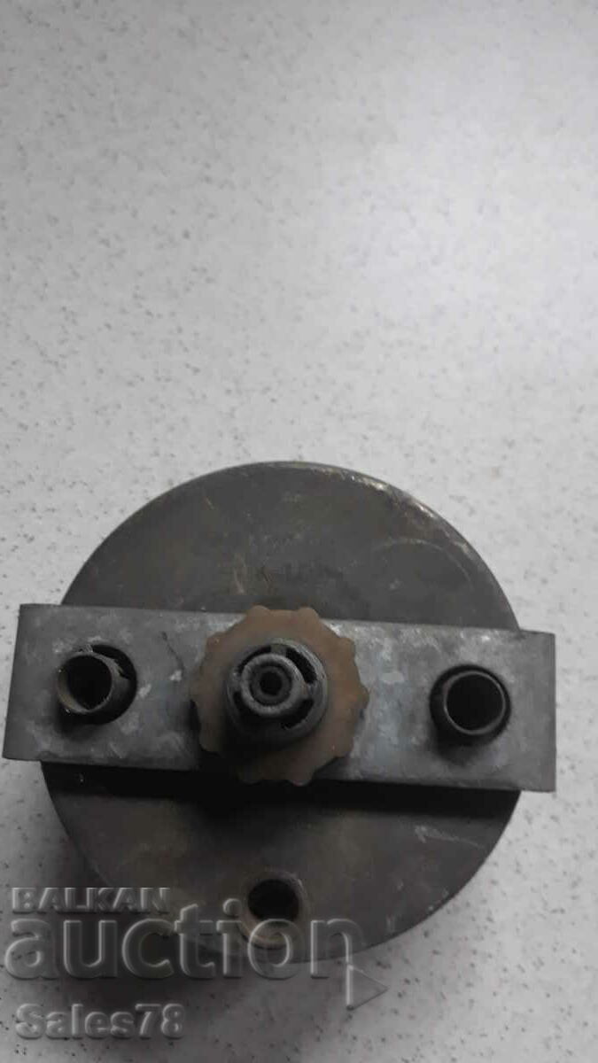 Old car mileage with price 25.00 BGN | € 12.78 Old car mileage with price 25.00 BGN | € 12.78