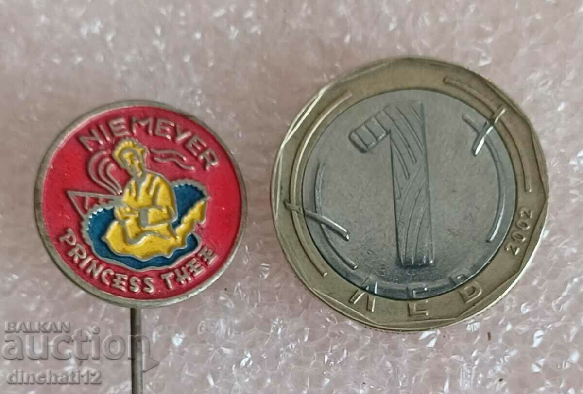 Auction Old badge. Niemeyer Princess thee. The Netherlands Auction Old badge. Niemeyer Princess thee. The Netherlands