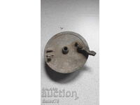 Κάλυψη με σαγόνια για ένα παλιό ποδήλατο