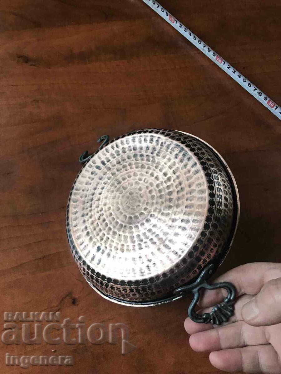 HONEY COPPER BAKE PAN ANTIQUE BREAD DISH with price 25.00 BGN | € 12.78 HONEY COPPER BAKE PAN ANTIQUE BREAD DISH with price 25.00 BGN | € 12.78