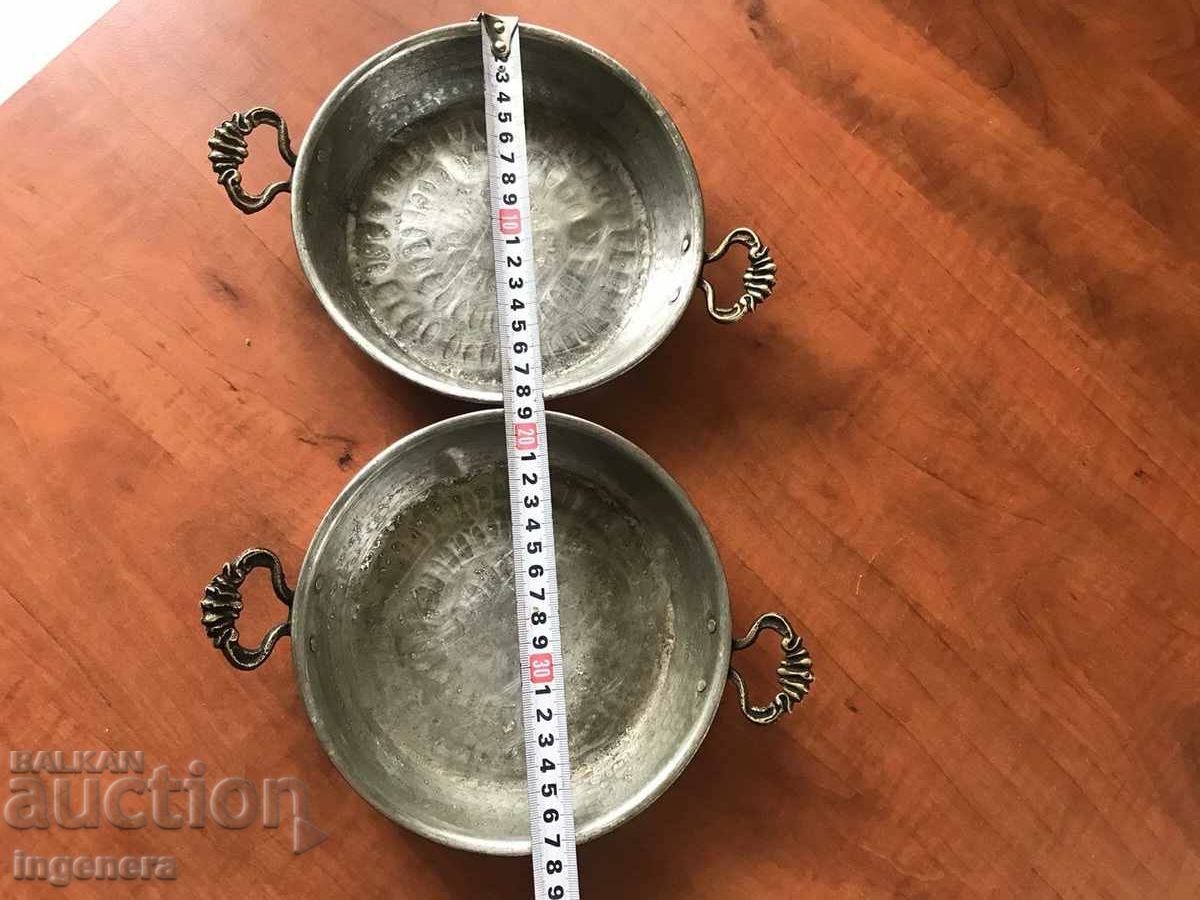 Auction  HONEY COPPER PAN PAN FOR PASTRY ANTIQUE BREAD DISH-2 NOS.