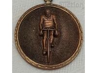 CYCLING CYCLIST ON BICYCLE PRIZE OFFICIAL SPANISH MEDAL 1981