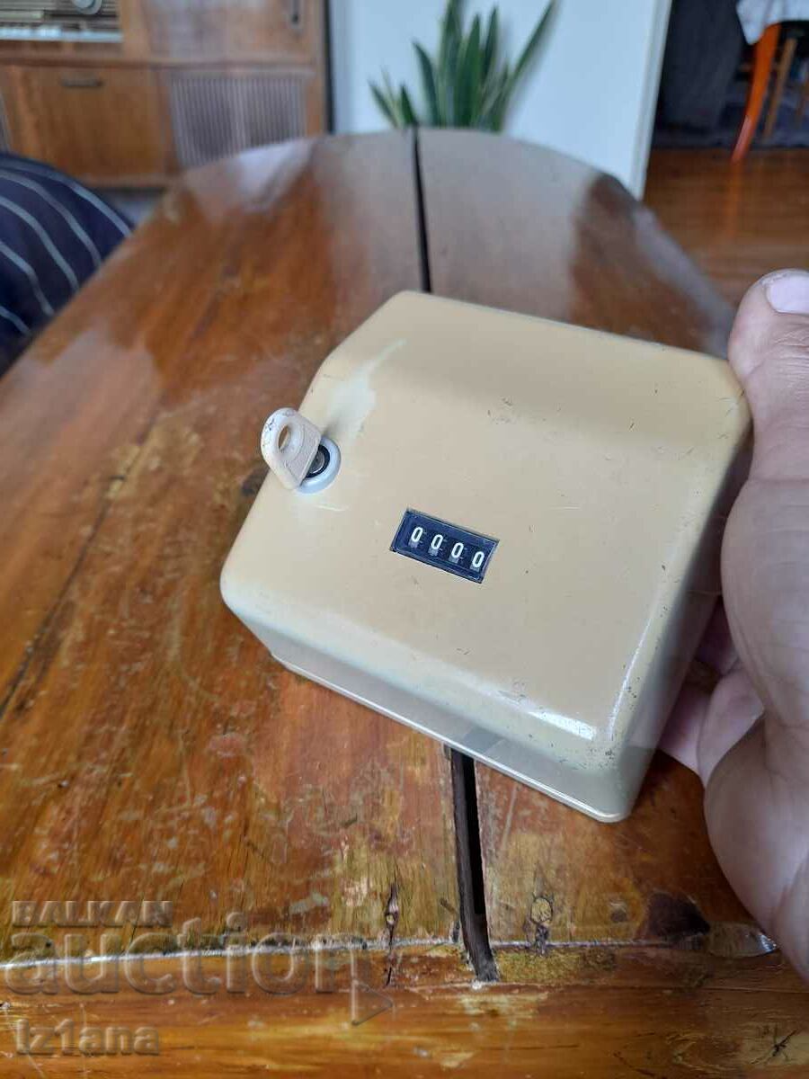 Old counter with price 37.00 BGN | € 18.92 Old counter with price 37.00 BGN | € 18.92