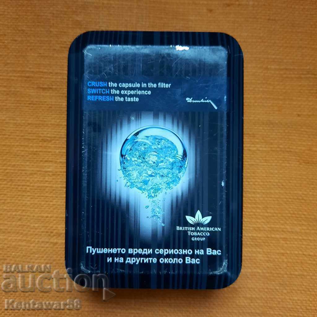 Tabătură metalică DUNHILL. cu preț € 0.50 | 0.98 BGN Tabătură metalică DUNHILL. cu preț € 0.50 | 0.98 BGN