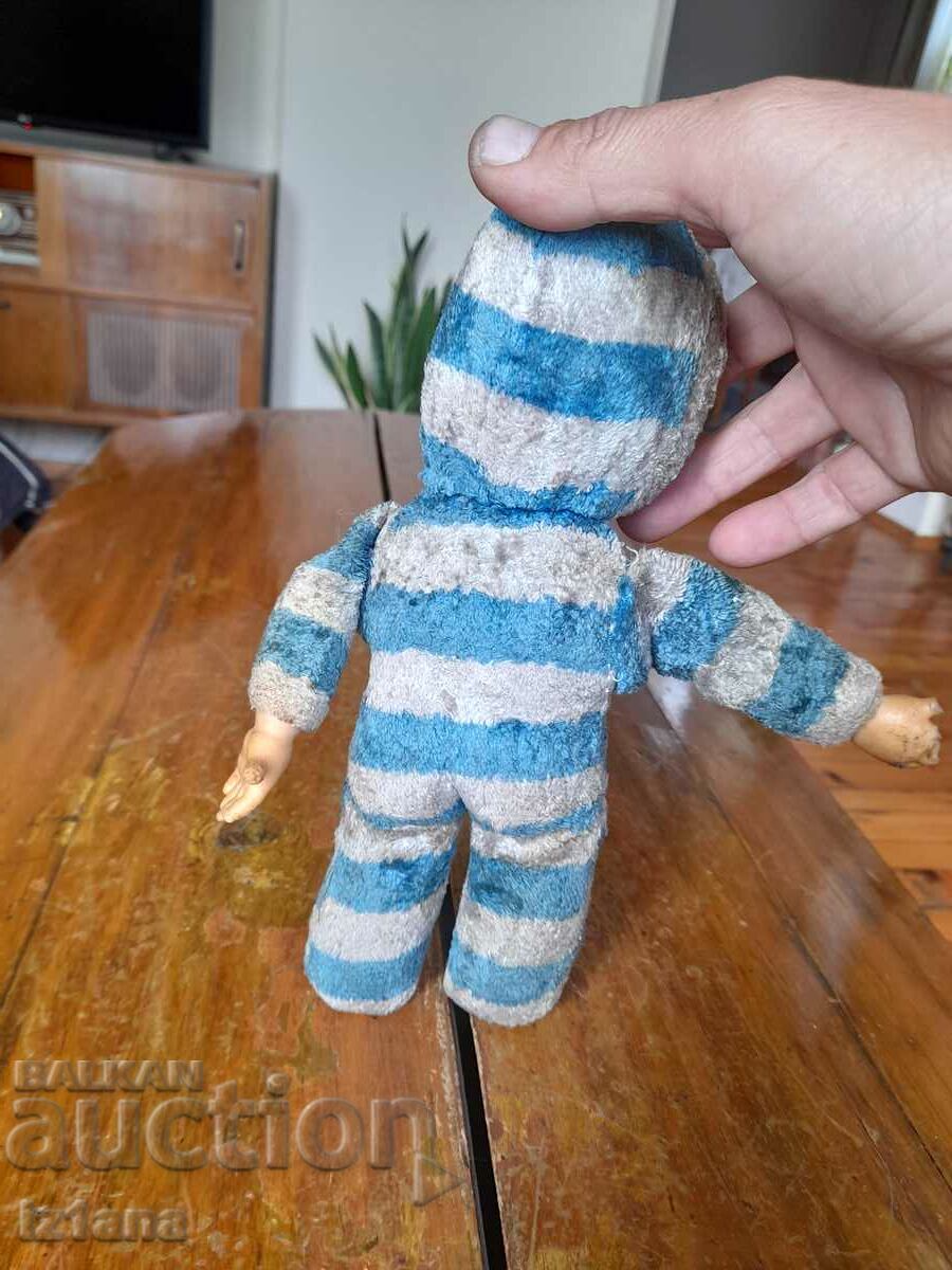 Delivery of Old baby doll Delivery of Old baby doll