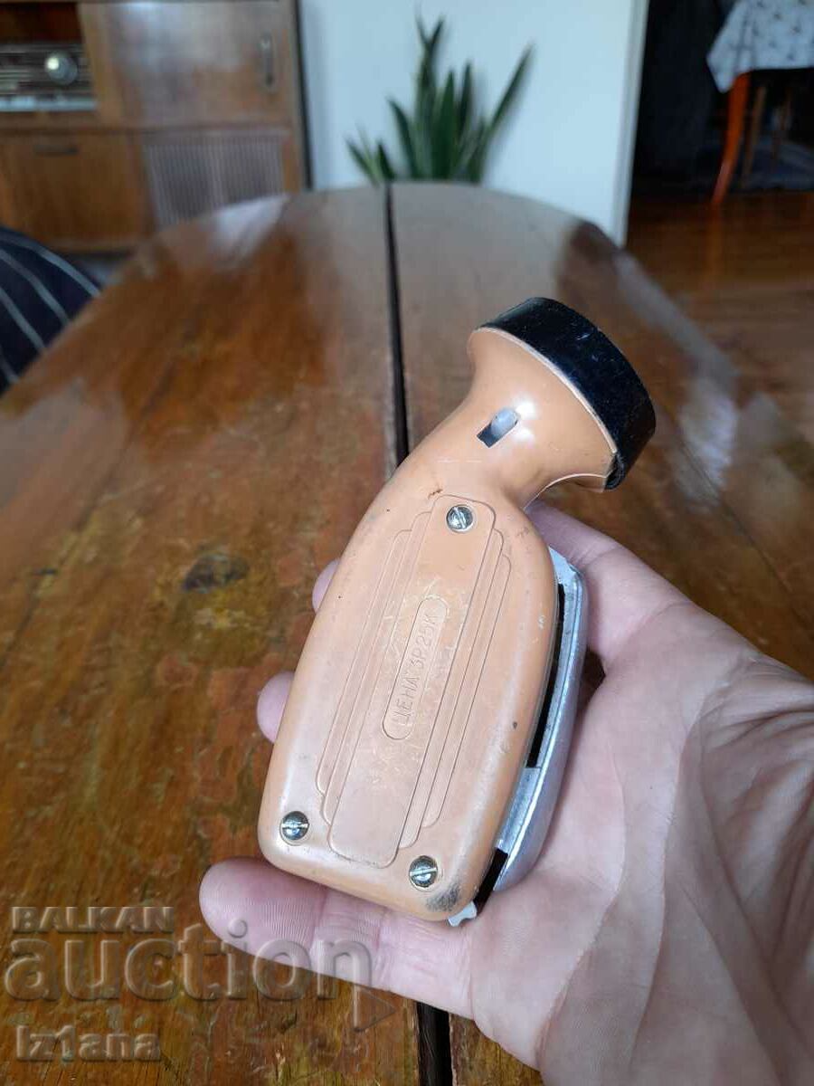 Delivery of Old dynamo flashlight Delivery of Old dynamo flashlight