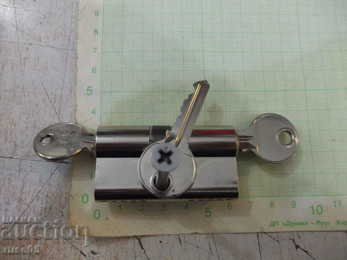 Cartridge "FAR - ASSA ABLOY" new secret with three keys with price 15.00 BGN | € 7.67 Cartridge "FAR - ASSA ABLOY" new secret with three keys with price 15.00 BGN | € 7.67