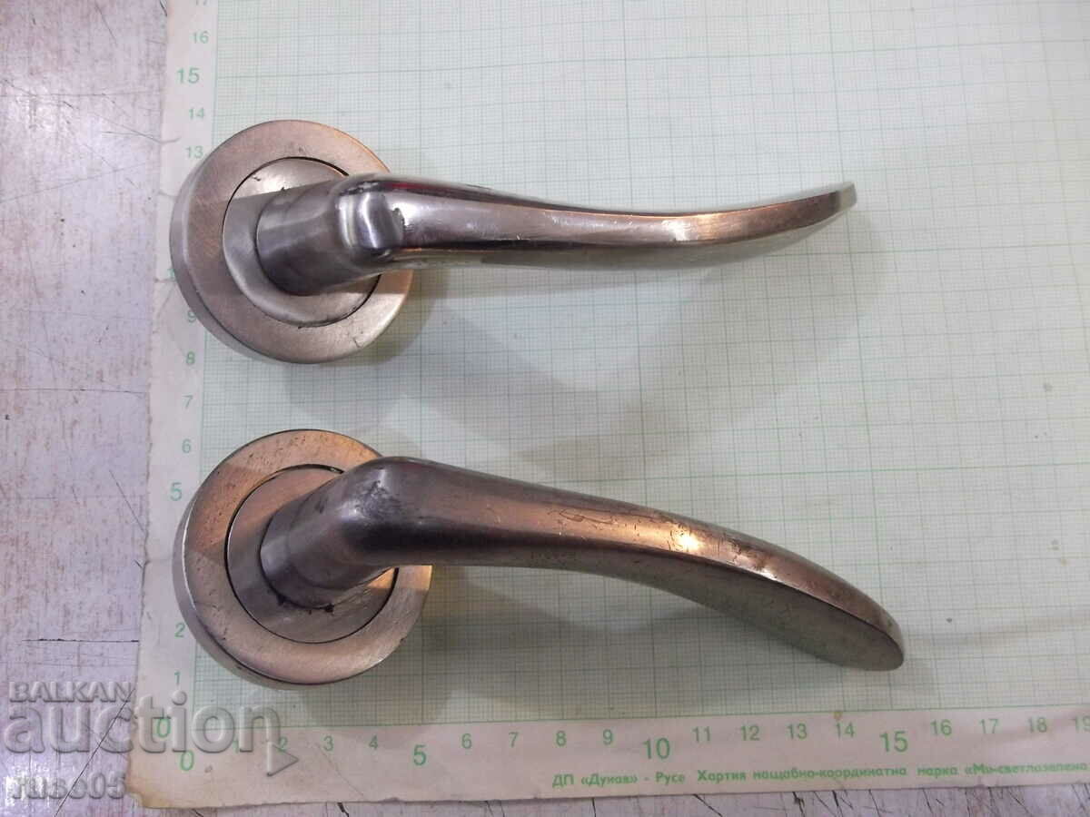 Λαβές 2 τεμ. κιτ μεταλλικής κλειδαριάς με τιμή 10.00 BGN | € 5.11