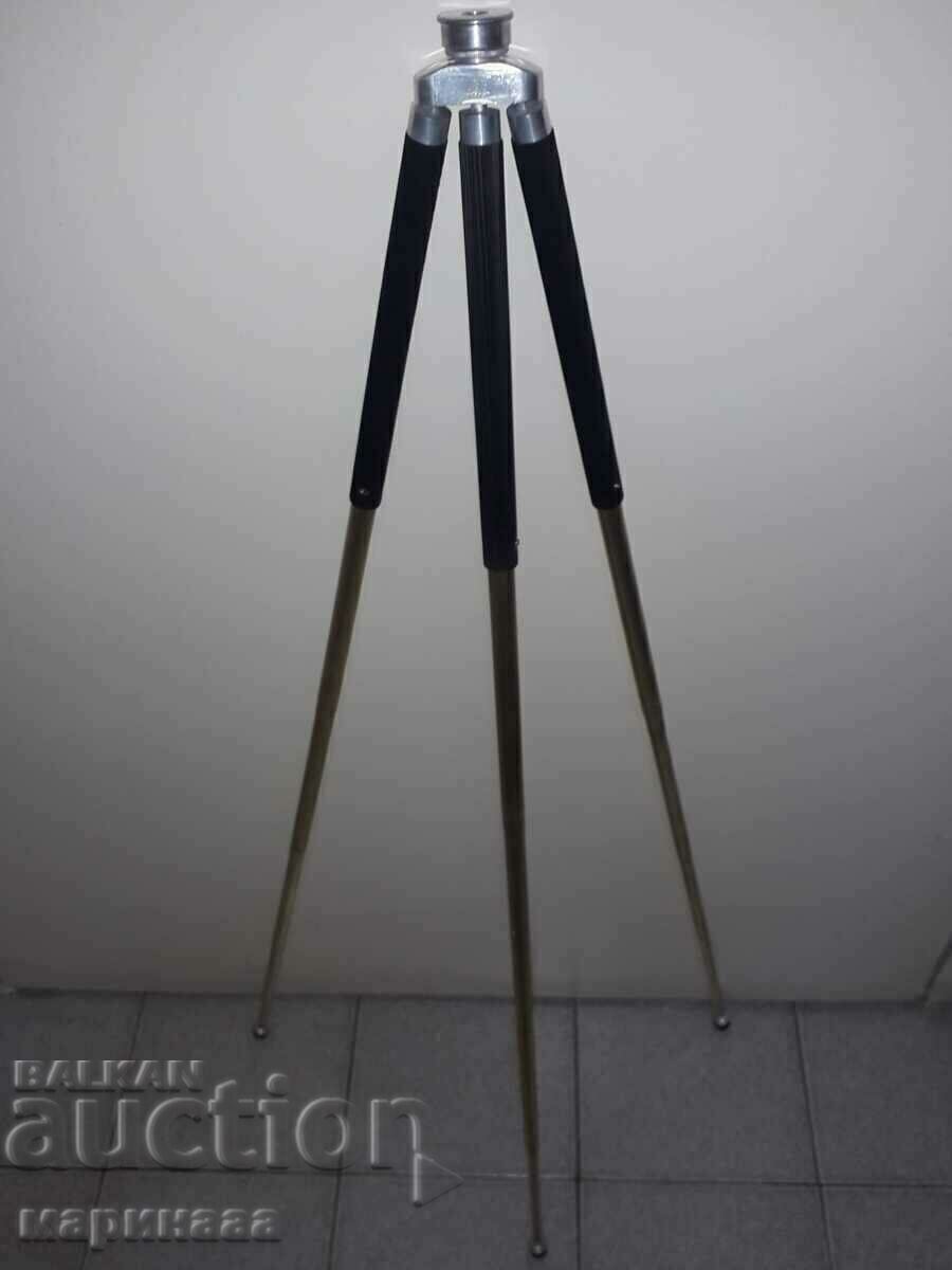 OLD BRASS CAMERA TRIPOD. GERMANY with price 30.00 BGN | € 15.34 OLD BRASS CAMERA TRIPOD. GERMANY with price 30.00 BGN | € 15.34