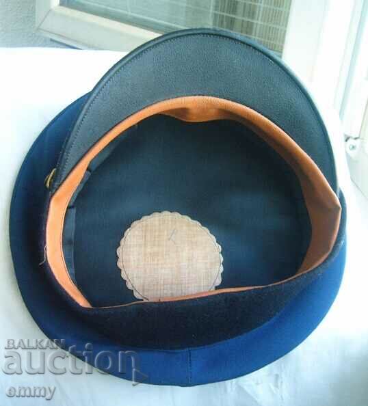 Delivery of Old military cap cap