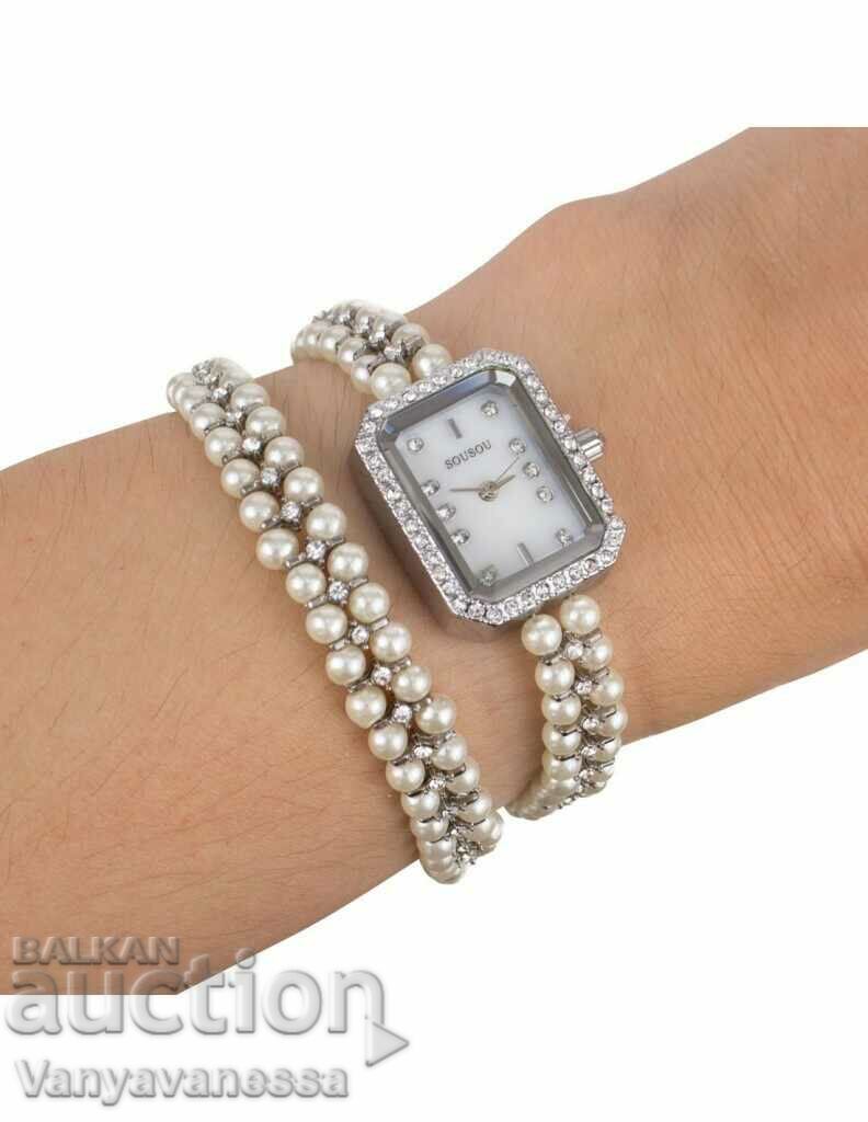 Дамски часовник  комплект с гривна бял/сребрист