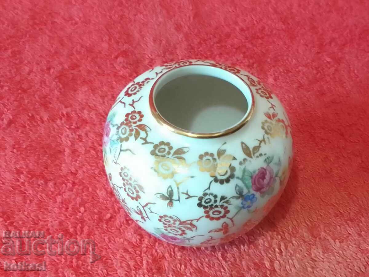 Аукцион Стар порцелан малка Ваза маркирана Германия позлата цветя