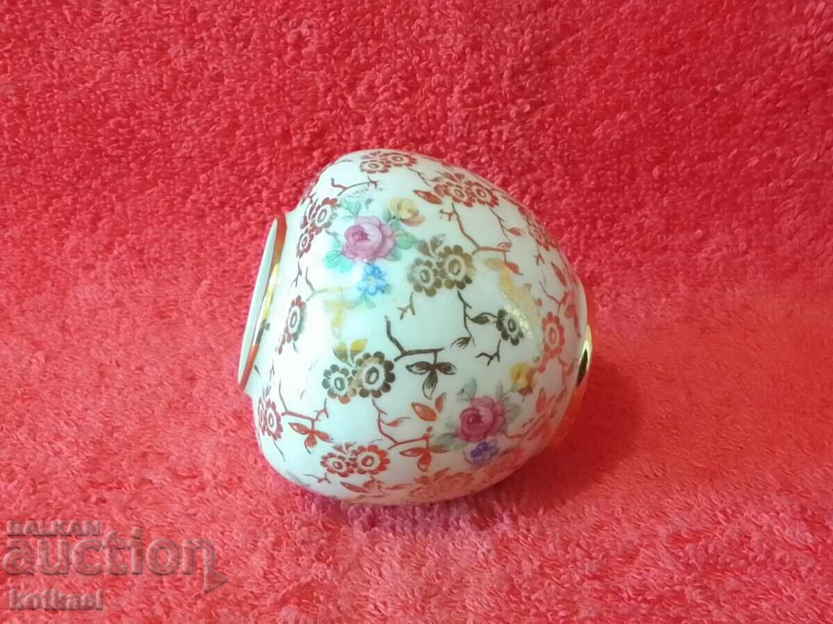 Old porcelain small vase marked Germany gold gilding flowers - 6 Old porcelain small vase marked Germany gold gilding flowers - 6