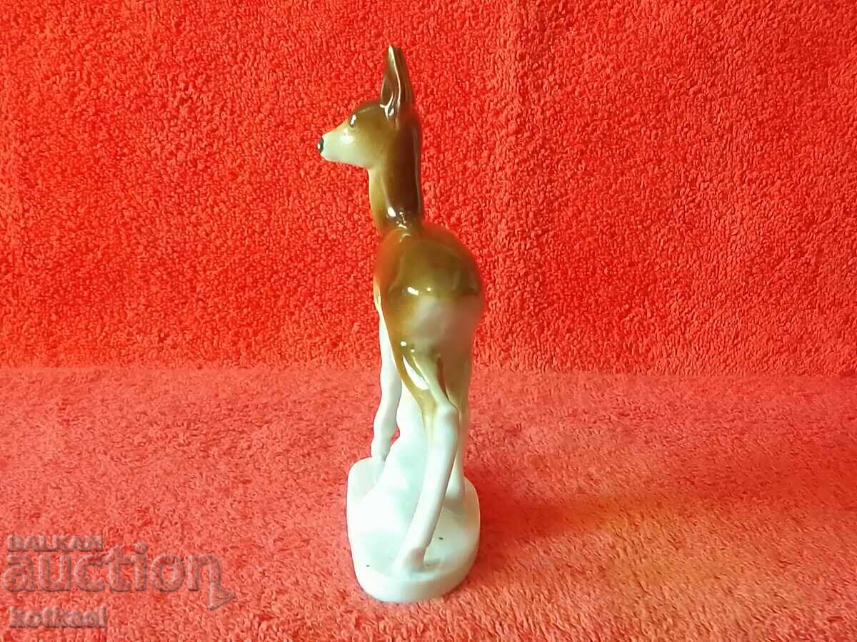 Παλιά πορσελάνινη φιγούρα της Doe Elen Kosuta με τιμή 45.50 BGN | € 23.26 Παλιά πορσελάνινη φιγούρα της Doe Elen Kosuta με τιμή 45.50 BGN | € 23.26