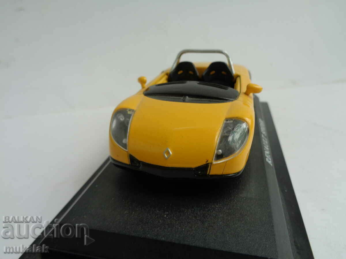 1:43 RENAULT SPIDER TROLLEY TOY MODEL with price 25.00 BGN | € 12.78